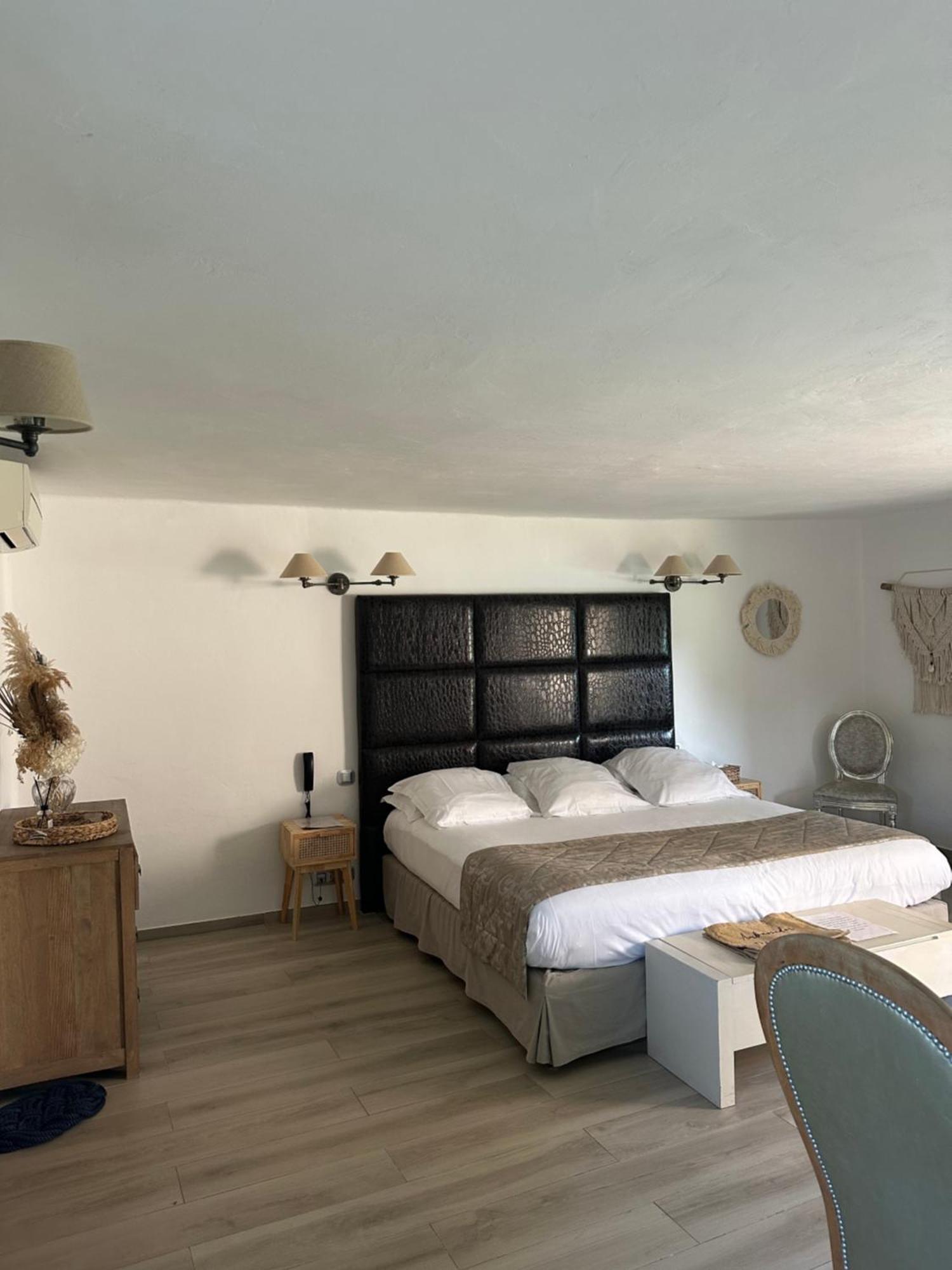 Hotel Ambassador Palombaggia Porto-Vecchio  Buitenkant foto